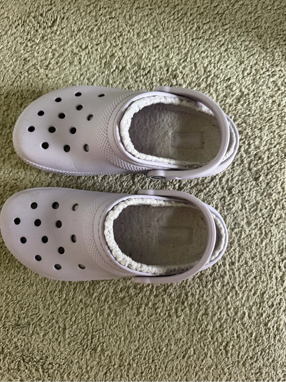 Women’s size 8 CROCS  Slip-On Clog in Light purple with lined interior